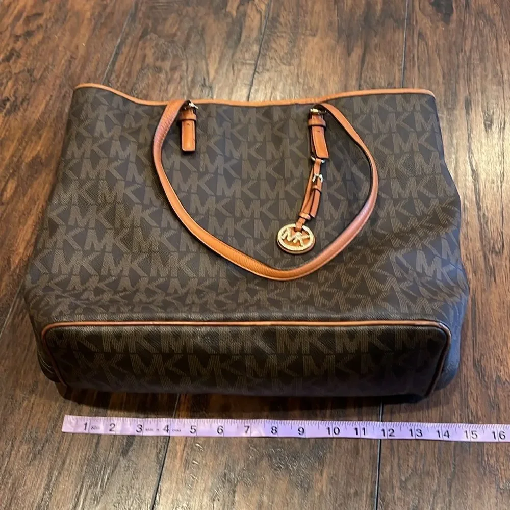 Michael Kors Signature Brown Tote Bag Shoulder Bag big in GUC